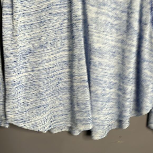 t. la Blue Lightweight Oversized Henley Size Small - Picture 4 of 8